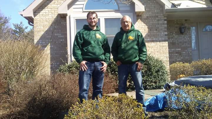 Bob Romea Roofing Logo